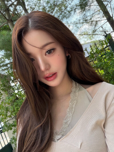 张元英 wonyoung