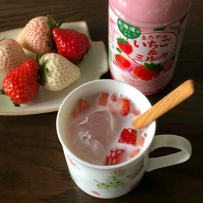 草莓背景图