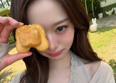 张元英 wonyoung