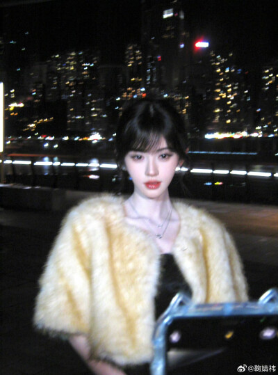 鞠婧祎