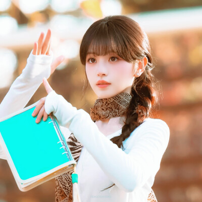 田曦薇 天才女友