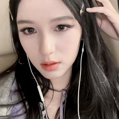 放下四张然后什么也不说