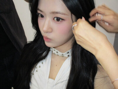 安宥真 yujin