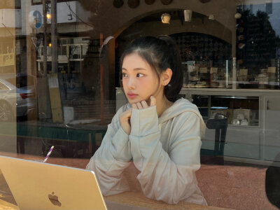 曺彝晛 yihyun