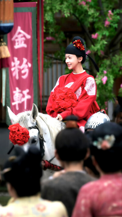 御廷谣