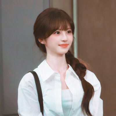 田曦薇 天才女友
