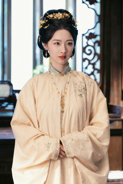 花开锦绣 邓恩熙∣傅庭芸