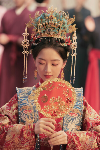 花开锦绣 邓恩熙∣傅庭芸