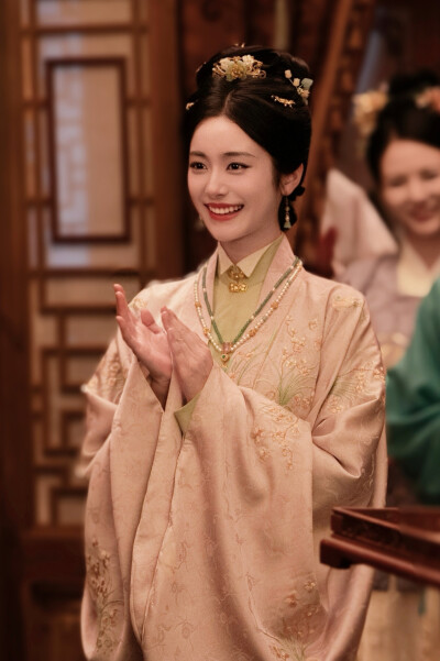 花开锦绣 范诗然∣范雅客