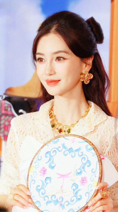 杨颖