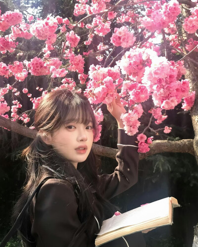 悄悄退场
