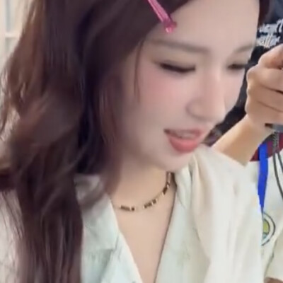 对我好冷漠是怎么啦