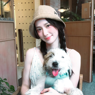 卢昱晓