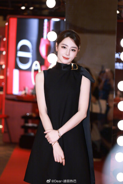 迪丽热巴