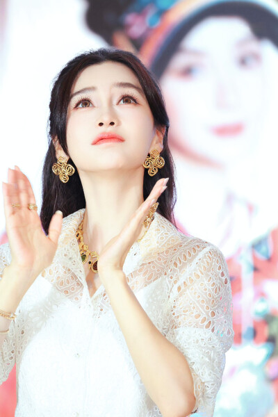 杨颖