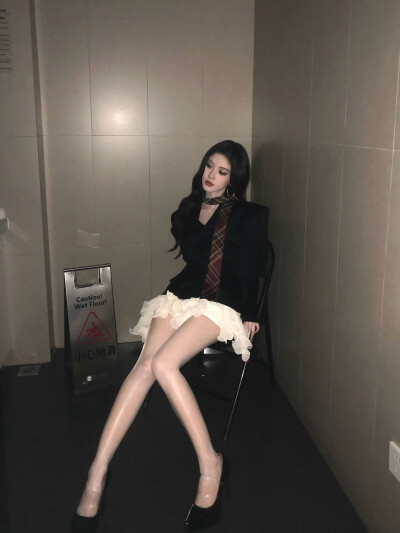 鞠婧祎