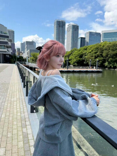 宮脇咲良INS更新