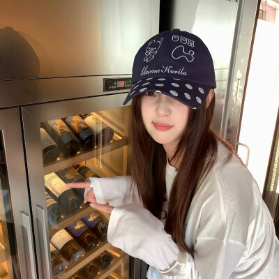 真人女生头像
图源网络侵删
二传关注拿图 自用随意 谢谢宝宝们喜欢