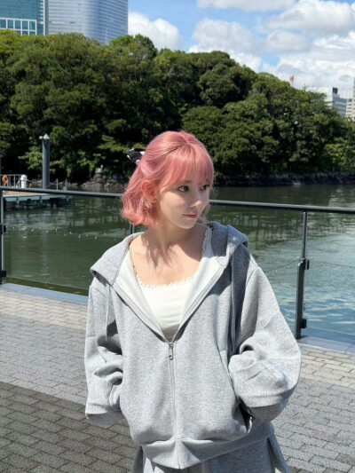宮脇咲良INS更新