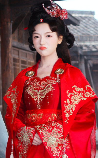 王云云