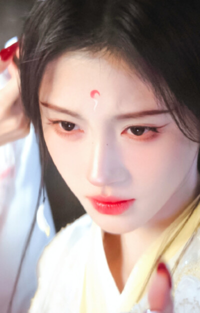 鞠婧祎