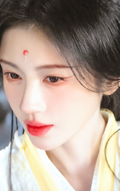 鞠婧祎