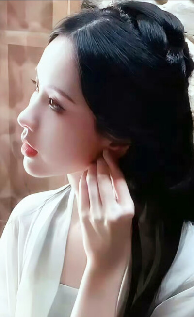陈都灵