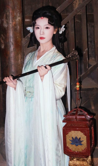 王云云