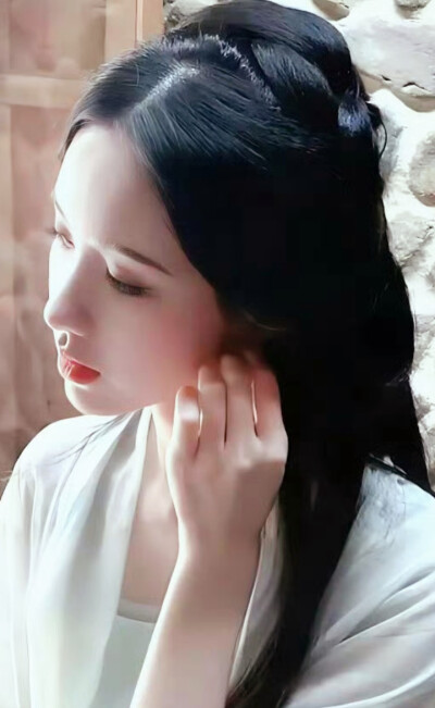 陈都灵