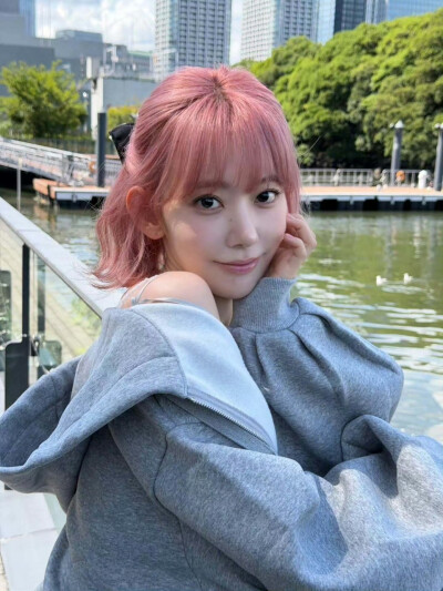 宮脇咲良INS更新