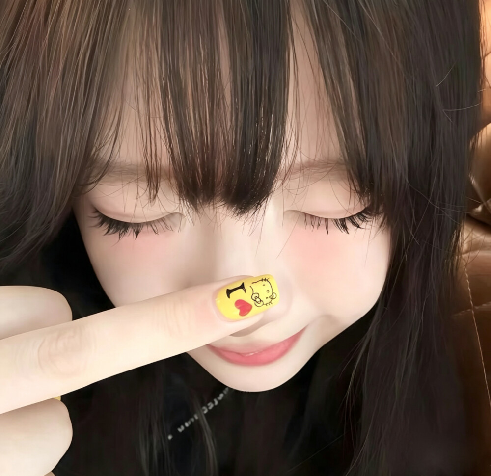 真人女生头像高级感氛围感 ins 风
图源网络侵删
二传关注拿图 自用随意 谢谢宝宝们喜欢