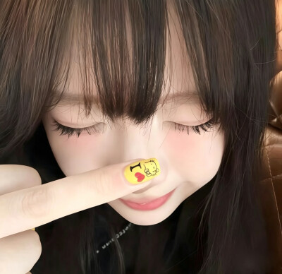 真人女生头像高级感氛围感 ins 风
图源网络侵删
二传关注拿图 自用随意 谢谢宝宝们喜欢
