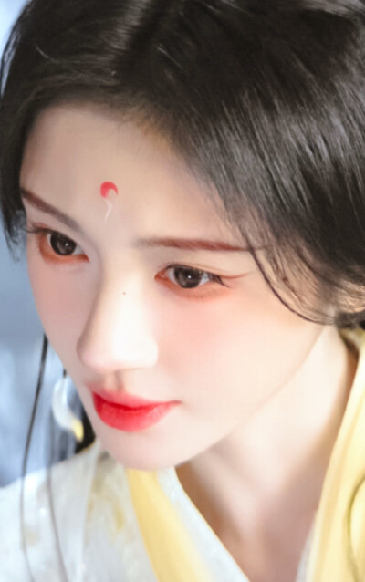 鞠婧祎