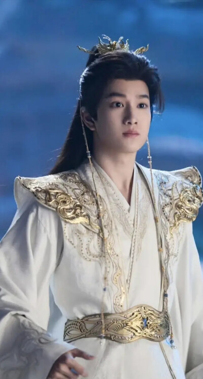 敖子逸《师兄太稳健》 敖乙