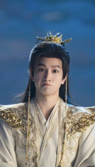 敖子逸《师兄太稳健》 敖乙
