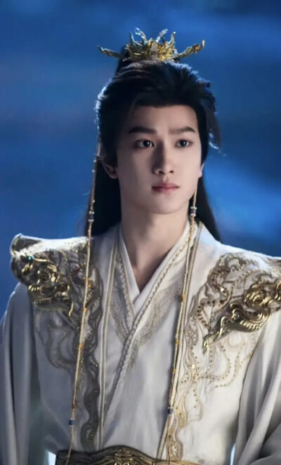 敖子逸《师兄太稳健》 敖乙