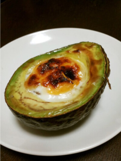 牛油果焗蛋 - 译自クックパッド
http://cookpad.com/recipe/2092121