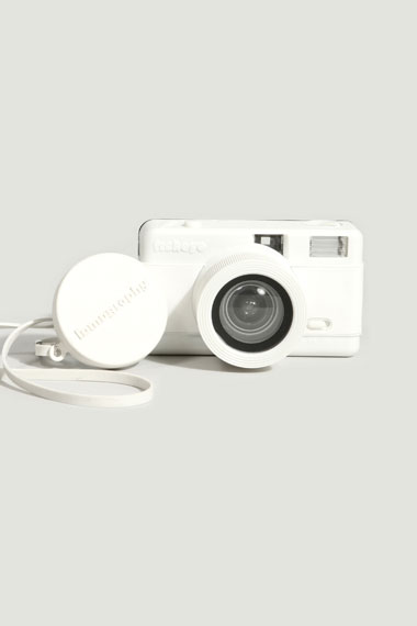 想要的生日礼物<br /><a class='shortlnk' href='/s/14765acf9' target='_blank' title='http://www.urbanoutfitters.co.uk/lomography-fisheye-camera-white/invt/5560410280101/&bklist=icat,5,shop,home,housecol…