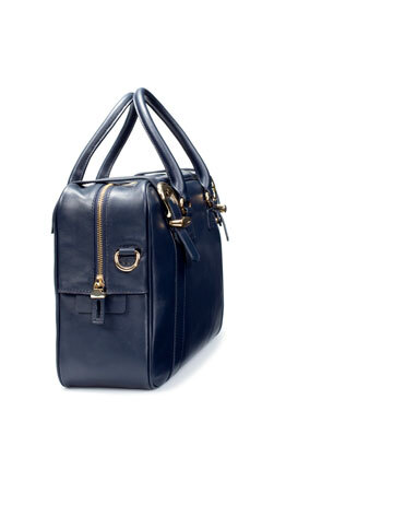 zara BOWLING BAG WITH BUCKLE<a class='shortlnk' href='/s/02c0aba20' target='_blank' title='http://www.zara.com/webapp/wcs/stores/servlet/product/ch/en/zara-S2011/61145/198871/BOWLING%2BBAG%2BWITH%2BBUCKLE'>点此查看链接</a>