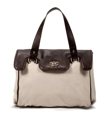 zara CANVAS CITY BAG<a class='shortlnk' href='/s/16b1c4fea' target='_blank' title='http://www.zara.com/webapp/wcs/stores/servlet/product/ch/en/zara-S2011/61145/260062/CANVAS%2BCITY%2BBAG'>点此查看链接…