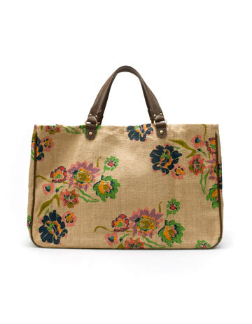 zara SHOPPER WITH BIG FLOWERS<a class='shortlnk' href='/s/14f6be900' target='_blank' title='http://www.zara.com/webapp/wcs/stores/servlet/product/ch/en/zara-S2011/61145/199234/SHOPPER%2BWITH%2BBIG%2BFLOWERS'>点此查看链接</a>