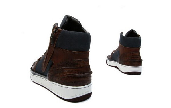 上等品质，Lanvin推出2011年春夏季Canvas/Lizard Leather Sneaker新鞋款
<br /><a class='shortlnk' href='/s/069343027' target='_blank' title='http://www.kidulty.com/news/id/news/14170'>http://duitang.com/s/069343027</a>