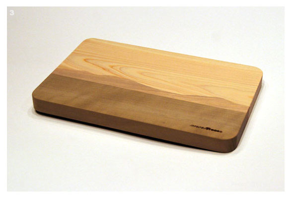 倉本仁的作品"cutting board"。使用三种木头，用各种木纹，颜色，来表现自然的情景。间伐材的缺点是：不能取得一整块大的木材。倉本仁用三种木材的组合解决了这个问题。<br /><a class='shortlnk' href='/s/157203e45' target='_blank' title='http://www.lohas.ly/103'>http://duitang.com/s/157203e45</a>