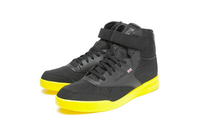 搭配抢眼黄色胶底，Reebok推出2011年春夏季EX-O-FIT Plus Hi Ultralite新鞋款<a class='shortlnk' href='/s/141565f34' target='_blank' title='http://www.kidulty.com/news/id/news/14320'>http://duitang.com/s/1…