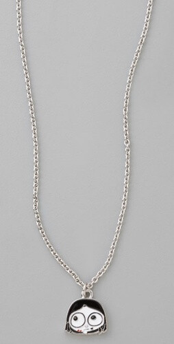 好可爱的项链~~一看，原来是人家Marc by Marc Jacobs的。。难怪了。。。<a class='shortlnk' href='/s/17980694f' target='_blank' title='http://www.shopbop.com/miss-marc-pendant-necklace-by/vp/v=1/8455244418…