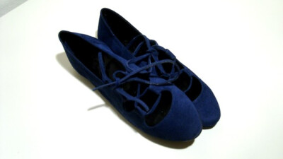 蓝色简约设计~
<br /><a class='shortlnk' href='/s/01602ae0c' target='_blank' title='http://www.etsy.com/listing/46089275/blue-suede-ballet-flats-ballerina-shoes?ref=tre-4d808b144be48eef3fa2b189-3'>http…