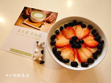 对水果甜品没有丝毫的抵抗力，流口水ing~<br /> 小彻家的好吃的<br /><a class='shortlnk' href='/s/1479e1afb' target='_blank' title='http://site.douban.com/widget/photos/100191/photo/845866152/'>http://duitang.com/s/1479e1afb</a>