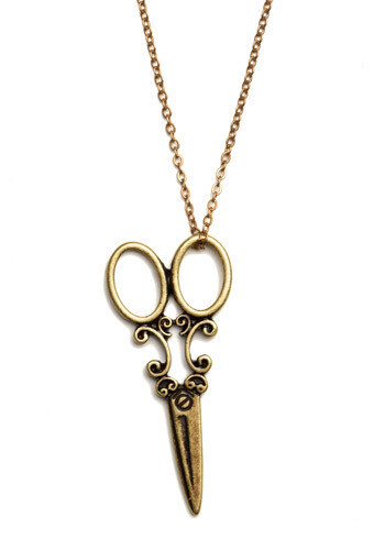 感不感戴这样的项链 <a class='shortlnk' href='/s/07536e3f' target='_blank' title='http://www.modcloth.com/Womens/Accessories/Necklaces/-Just-a-Snippet-Necklace'>http://duitang.com/s/07536e3f</a>