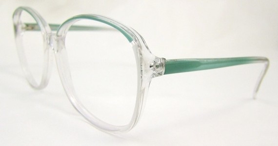 复古风格的眼镜框~1980s Italy ,Jade Green and Translucent eyeglasses Pascale Brand SWEEET Frames Austria~<a class='shortlnk' href='/s/07f297b42' target='_blank' title='http://www.etsy.com/listing/71173403/1980s-italy-jade-green-and-translucent?ref=v1_other_2'>http://duitang.com/s/07f297b42</a>