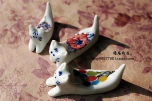 手绘陶瓷筷子架 <a class='shortlnk' href='/s/0214f0dda' target='_blank' title='http://item.taobao.com/item.htm?id=8156184796'>http://duitang.com/s/0214f0dda</a>